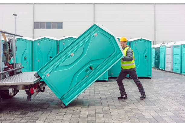 Best Deluxe Portable Toilet Rental  in Middleburg Heights, OH